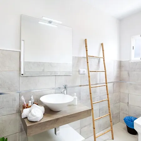 7 Moons C Only Adults Сан-Бартоломе